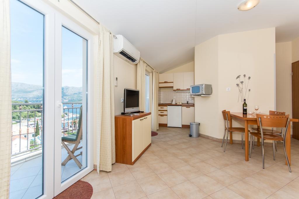 Apartments Dadic 챠브타트 외부 사진